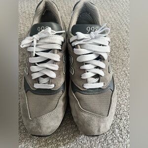 Unisex New Balance 998 Gray and White Sneakers (W 9.5/ M 8)